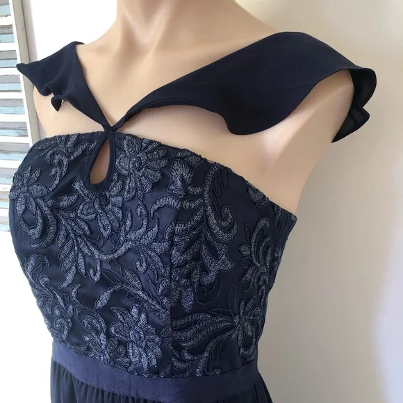 🌿 REVIEW 🌿 Liliana Navy Blue Formal Maxi Dress Full Length Cross Straps Size 8 - Picture 6 of 10